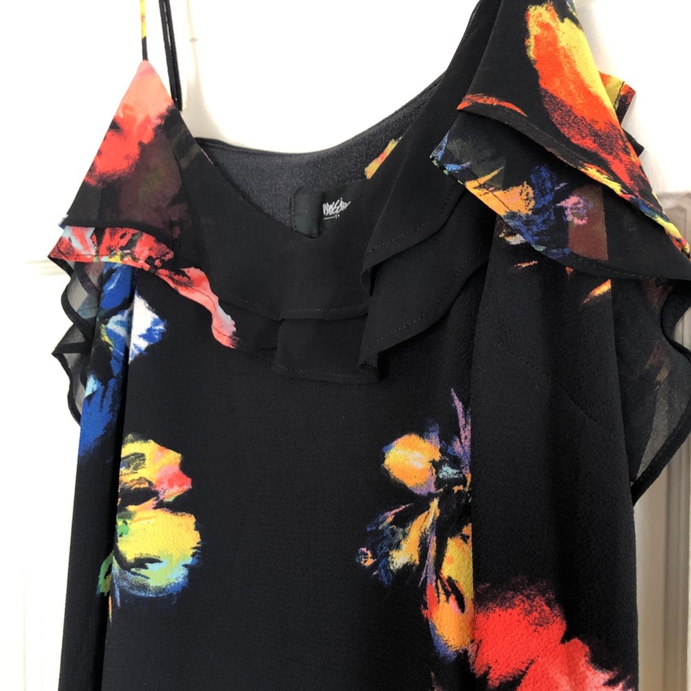 Black Floral Ruffle Tank